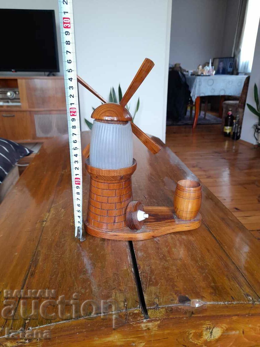 Delivery of Old decorative lamp Delivery of Old decorative lamp