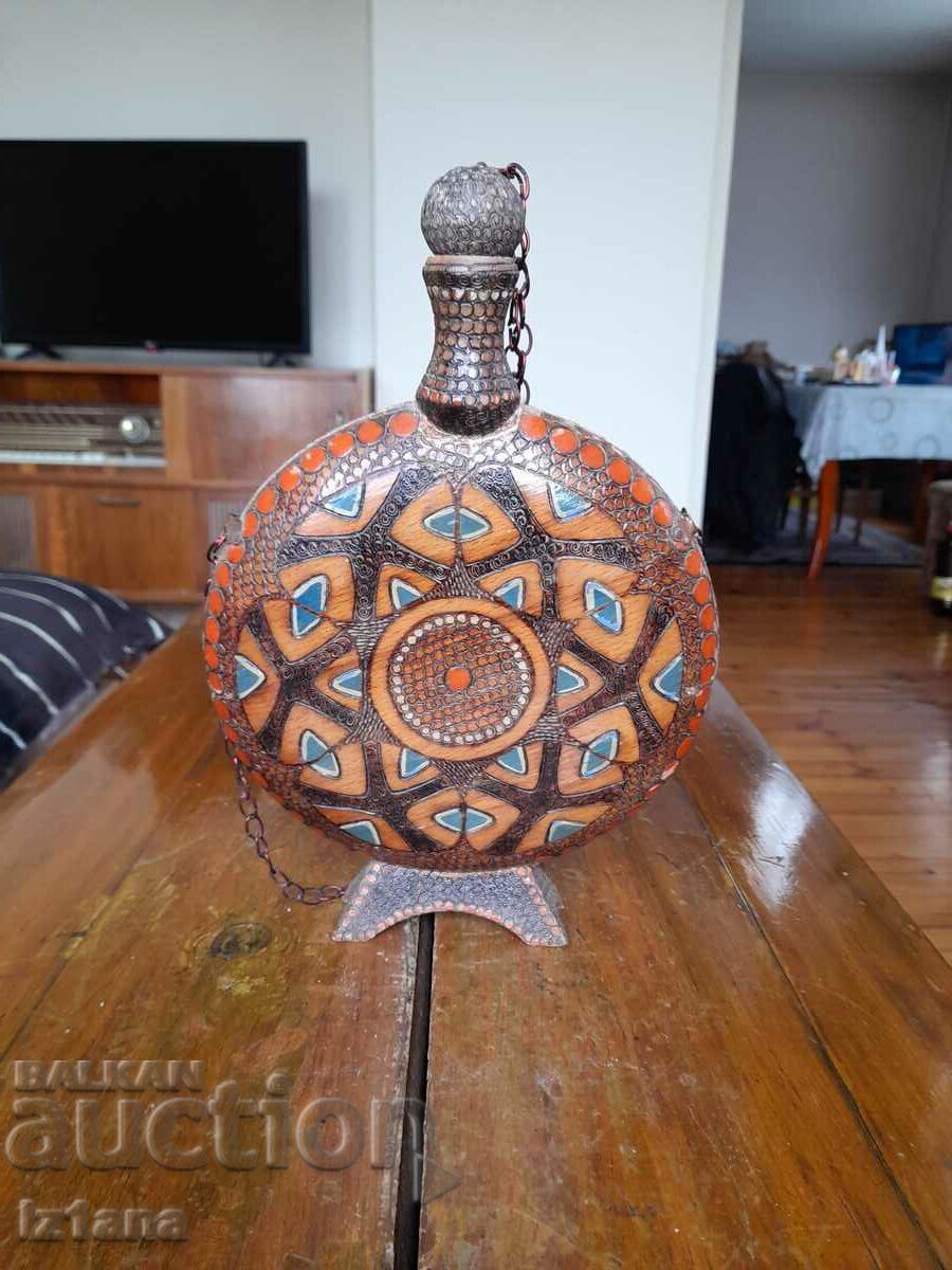 Ένα παλιό μαστίγιο Ένα παλιό μαστίγιο