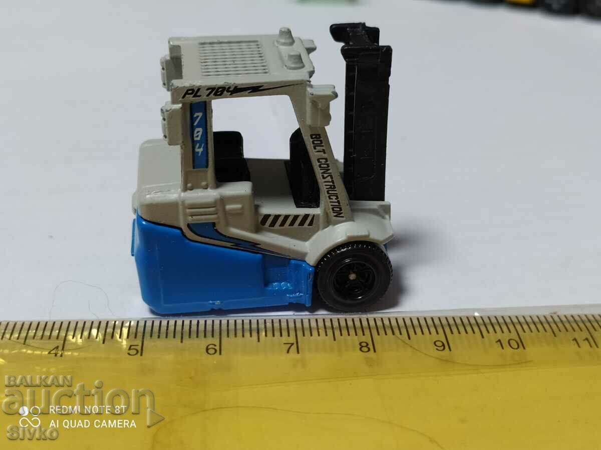 Forklift with price 1.99 BGN | € 1.02
