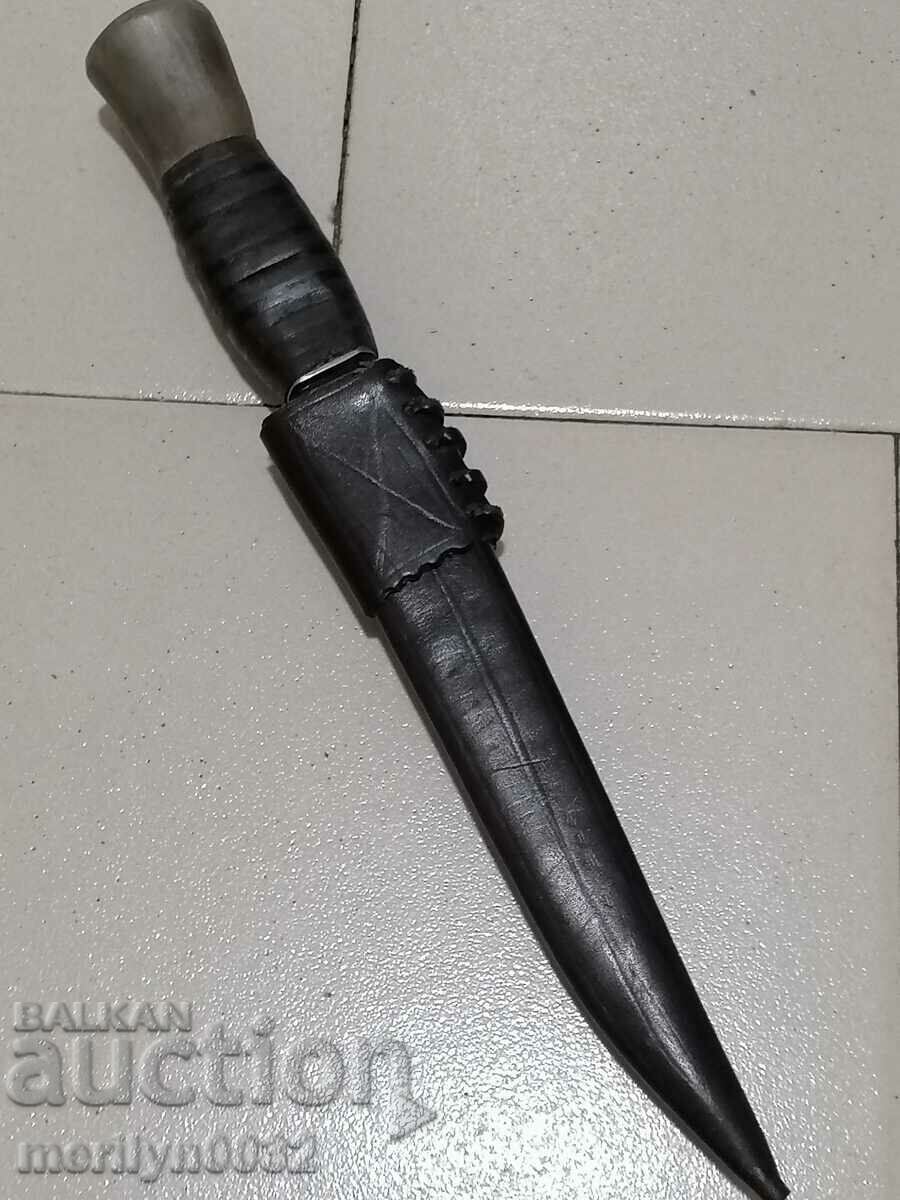 Old French knife with seal and cania, dagger blade - 6 Old French knife with seal and cania, dagger blade - 6