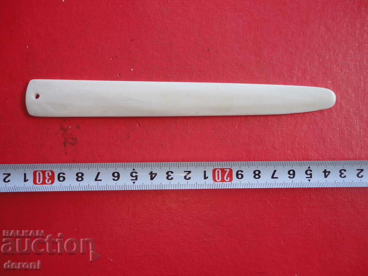 Antique bookbinding knife made of bone Antique bookbinding knife made of bone