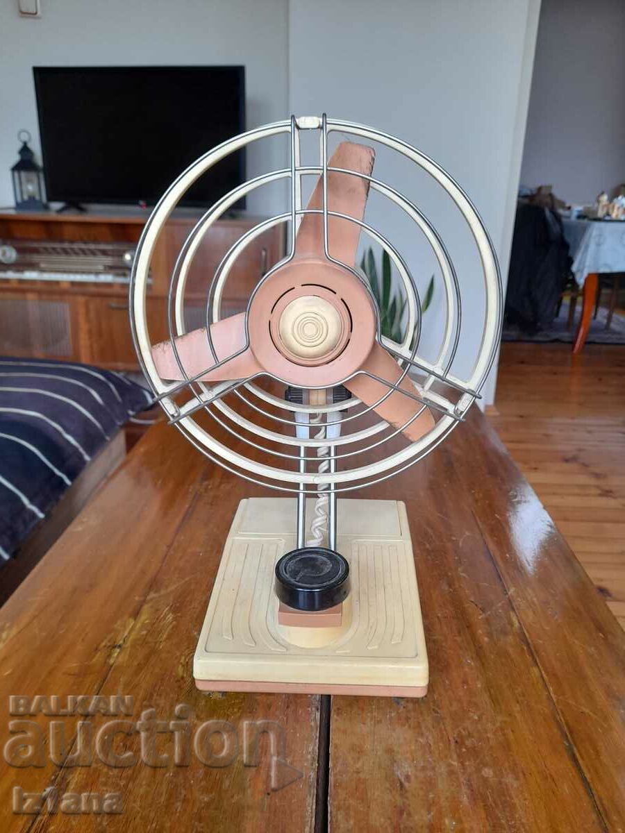 Old Saturn 2 fan with price 50.00 BGN | € 25.56 Old Saturn 2 fan with price 50.00 BGN | € 25.56