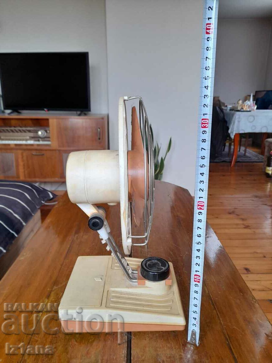 Auction Old Saturn 2 fan Auction Old Saturn 2 fan