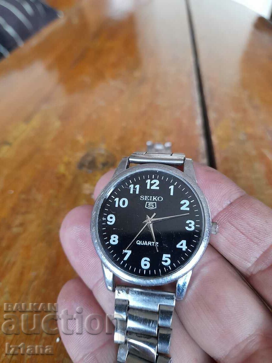 Seiko 5 Quartz watch with price 22.00 BGN | € 11.25 Seiko 5 Quartz watch with price 22.00 BGN | € 11.25