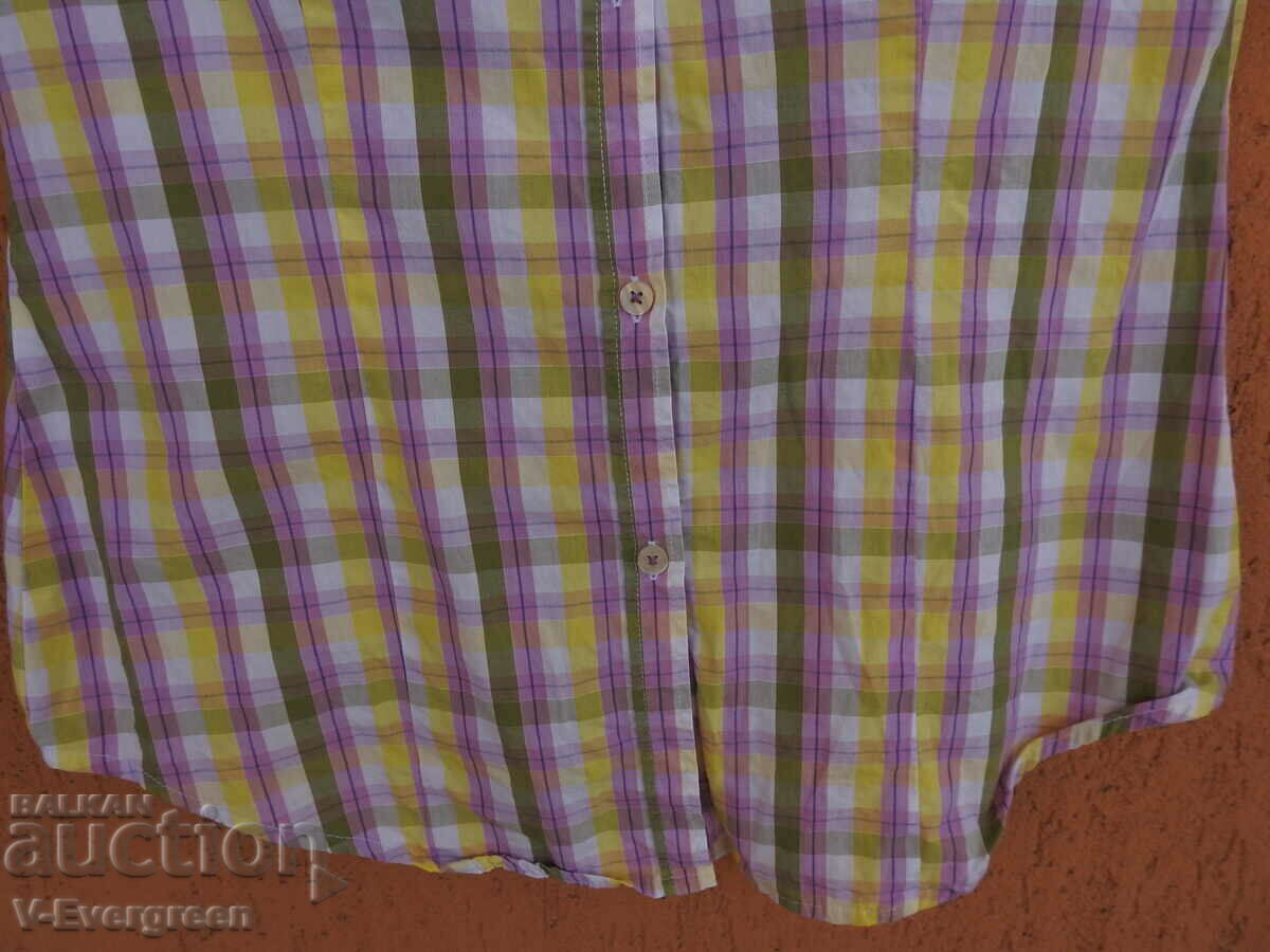 Auction Women's Benetton Check Shirt (S) Auction Women's Benetton Check Shirt (S)