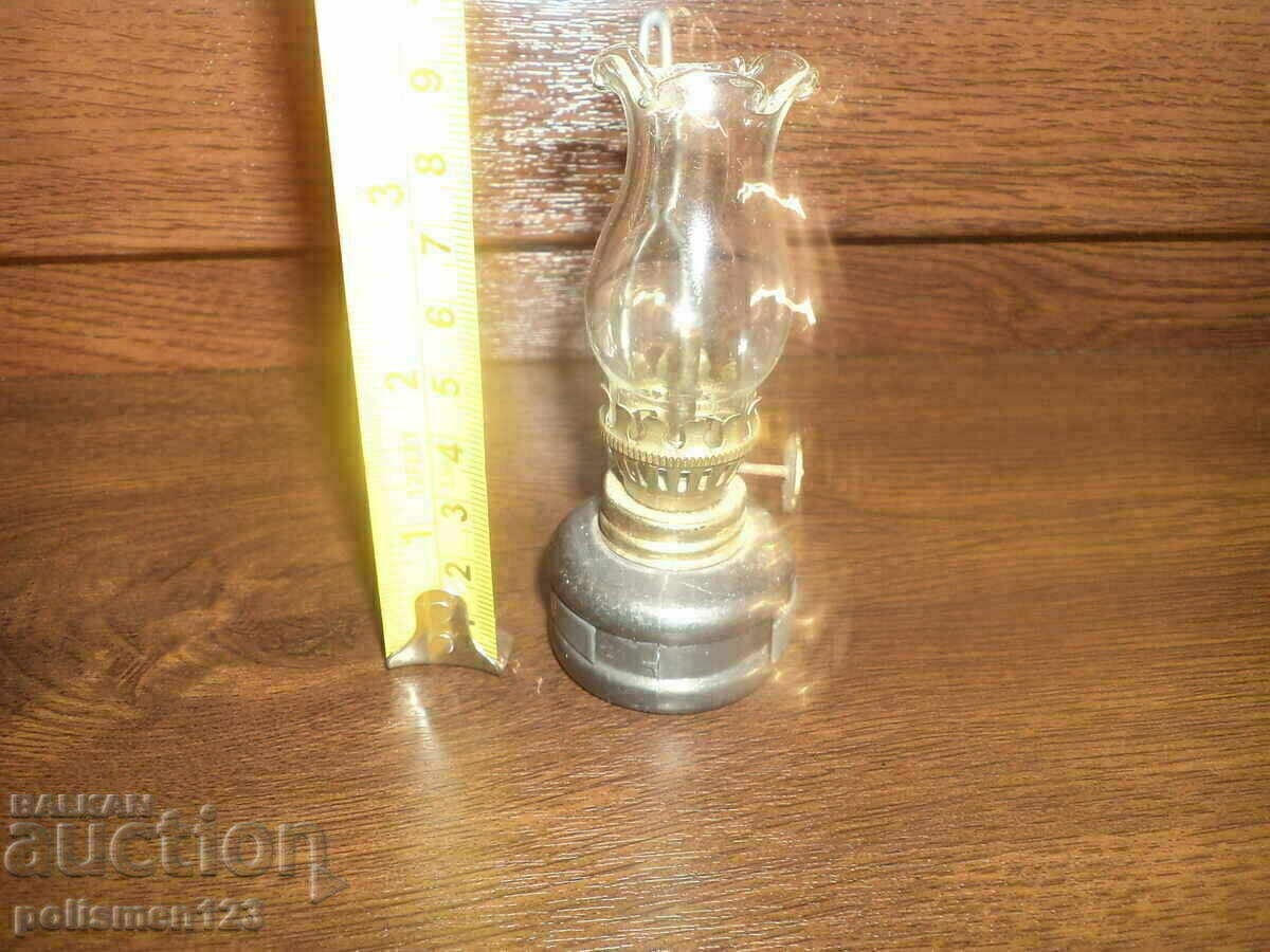 LAMPĂ cu preț € 12.78 | 25.00 BGN LAMPĂ cu preț € 12.78 | 25.00 BGN