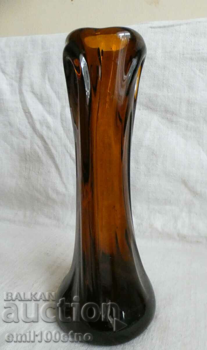 Vase solid colored glass handmade with price 10.00 BGN | € 5.11 Vase solid colored glass handmade with price 10.00 BGN | € 5.11