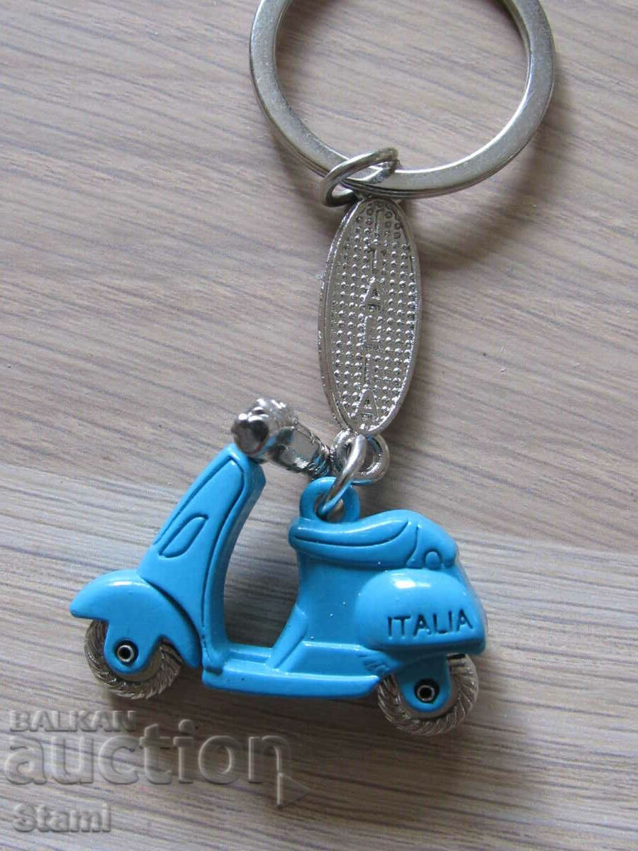 Metal moped keychain from Italy, Italy with price 11.90 BGN | € 6.08