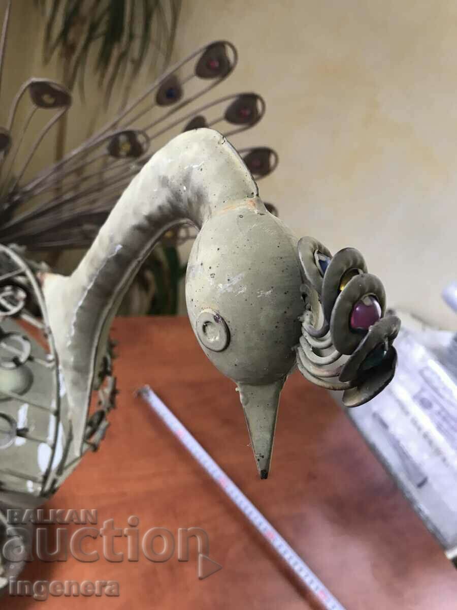 Auction PEACOCK METAL LAMP Auction PEACOCK METAL LAMP