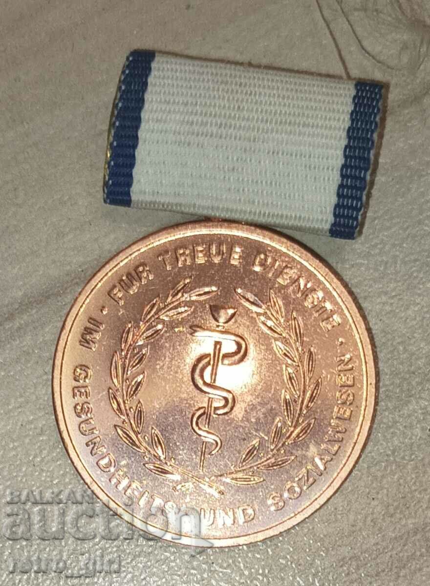 Медал - Източна Германия ( ГДР ).