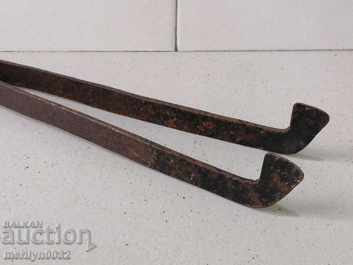 Livrarea Clești vechi, dilaf, fier forjat Livrarea Clești vechi, dilaf, fier forjat