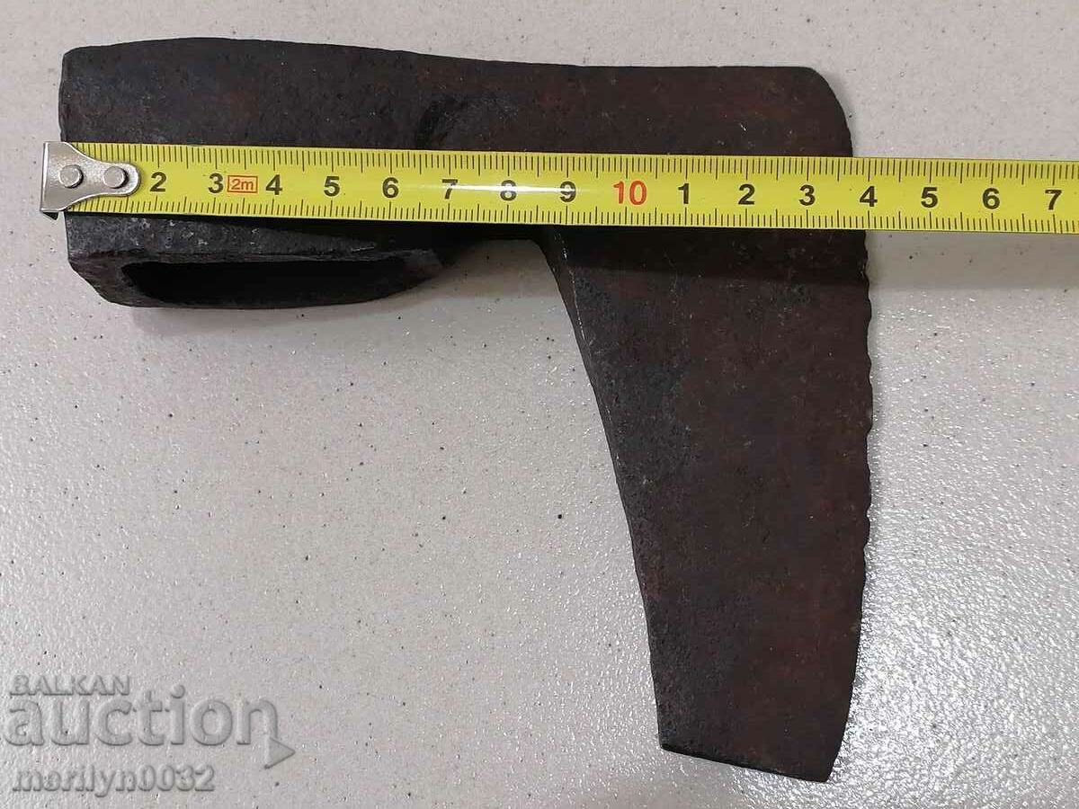 Old ax satyr hatchet without sap - 5 Old ax satyr hatchet without sap - 5