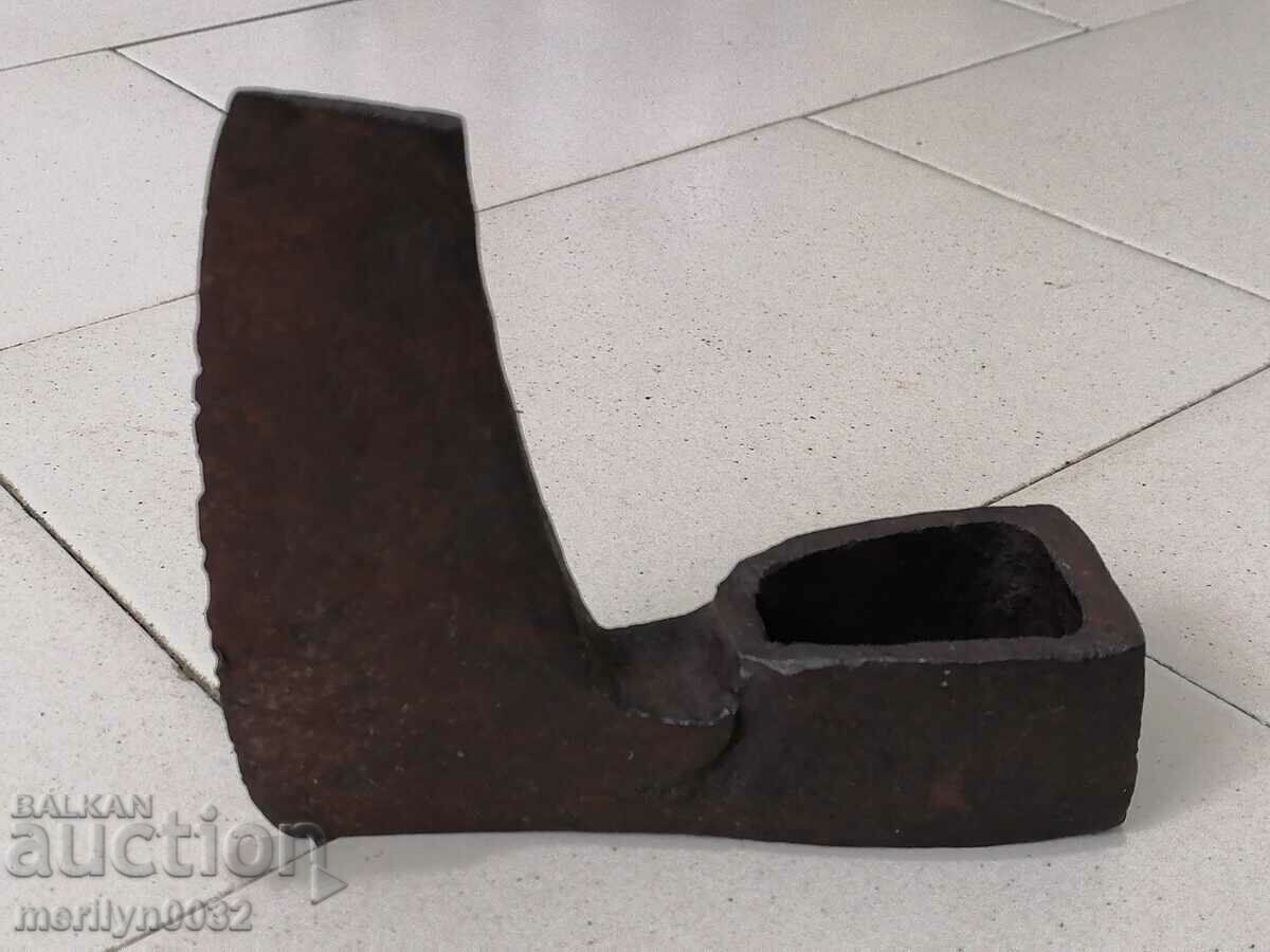 Old ax satyr hatchet without sap - 6 Old ax satyr hatchet without sap - 6