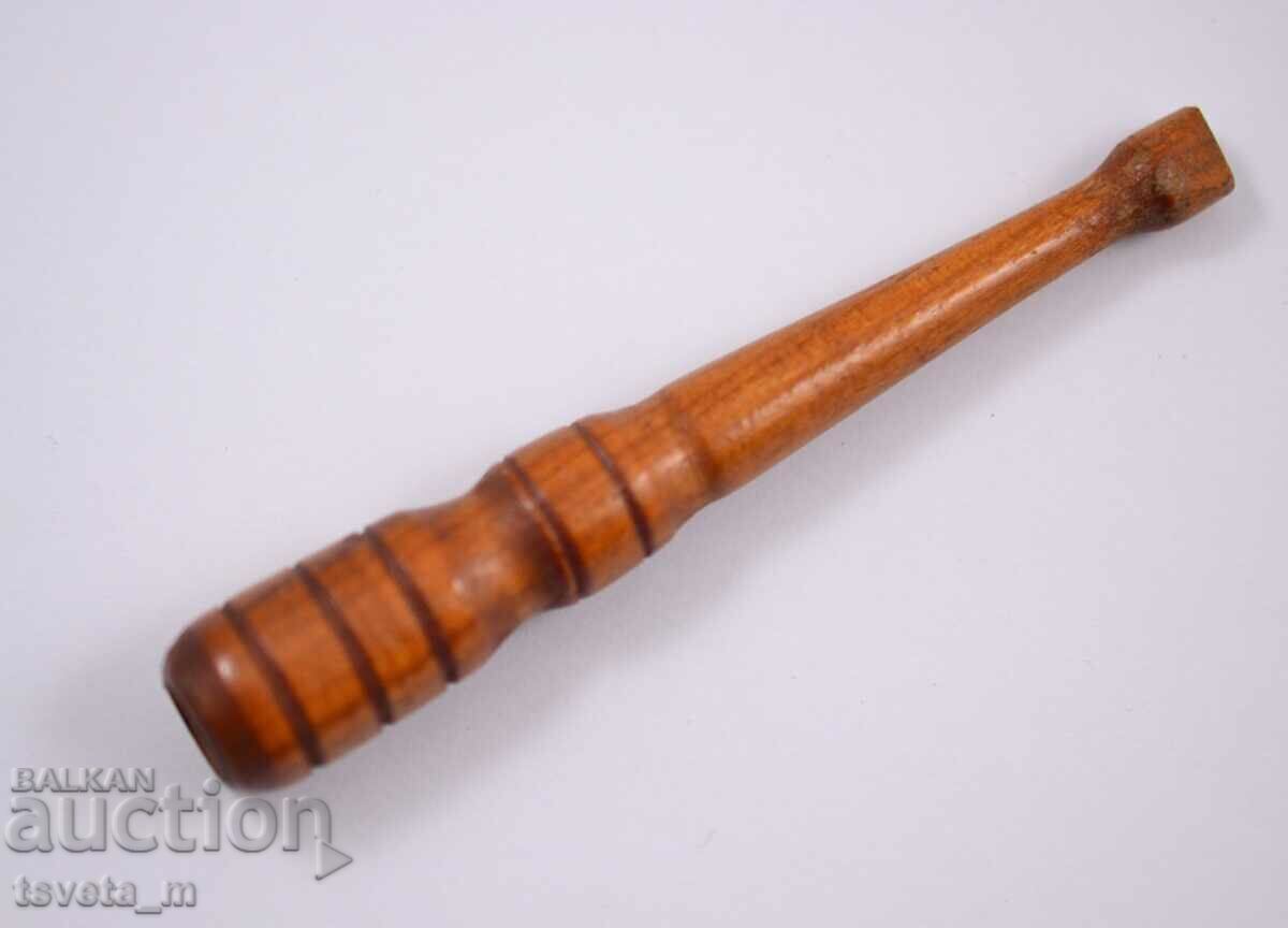 Ένα τσιγάρο από ξύλο