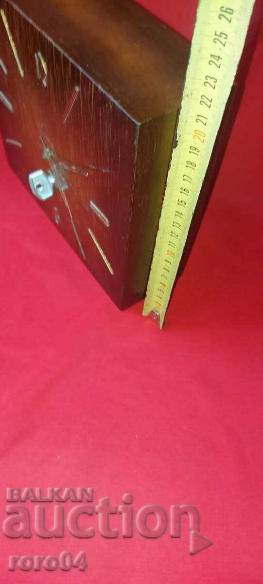 ВЕСНА с цена 35.99 лв. | € 18.40 ВЕСНА с цена 35.99 лв. | € 18.40