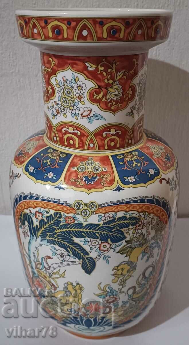 Delivery of VERY BEAUTIFUL VASE Delivery of VERY BEAUTIFUL VASE