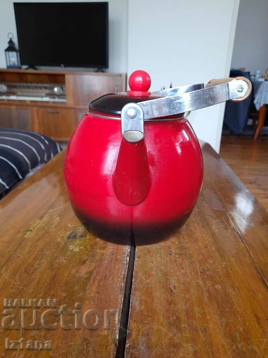 Enameled kettle Elekom with price 18.00 BGN | € 9.20