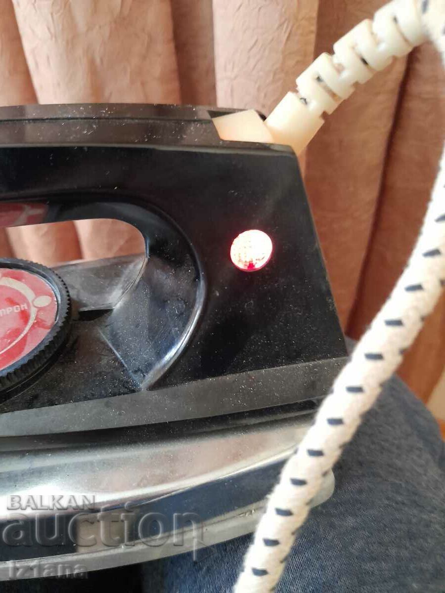 Old electric iron - 7