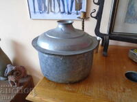 beautiful old pot, 24/23 cm., copper hammered tinned