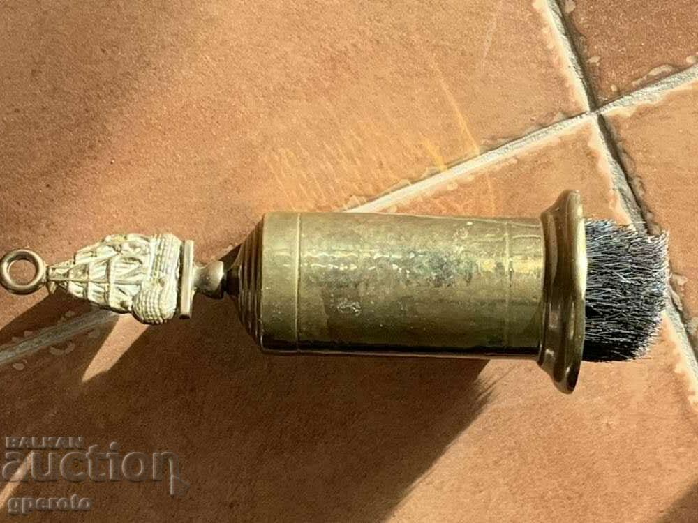 Livrarea Perie veche de bronz (par panicul de cal) pentru un șemineu - 1940 Livrarea Perie veche de bronz (par panicul de cal) pentru un șemineu - 1940