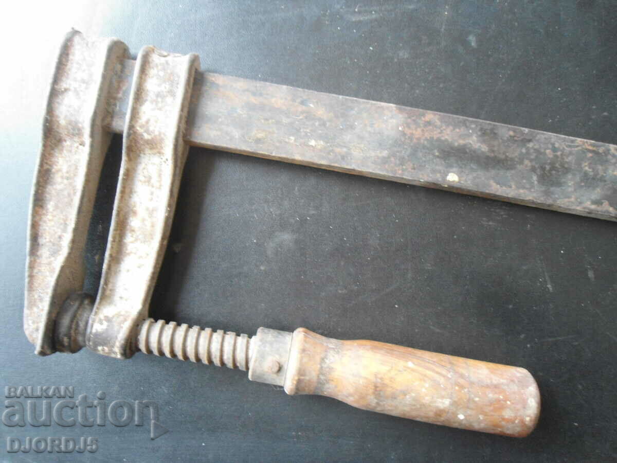 Delivery of Old carpenter's clamp Delivery of Old carpenter's clamp