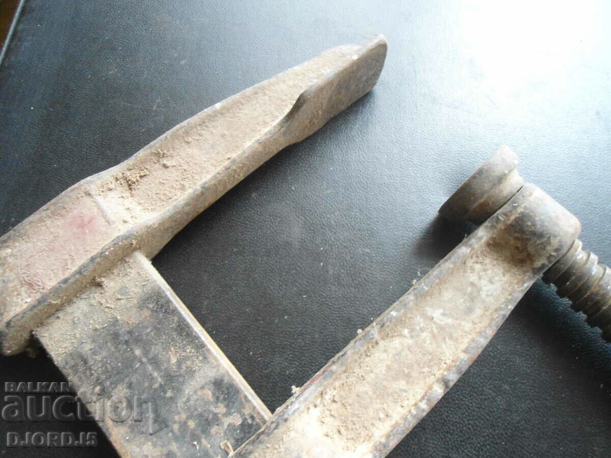 Old carpenter's clamp - 6 Old carpenter's clamp - 6