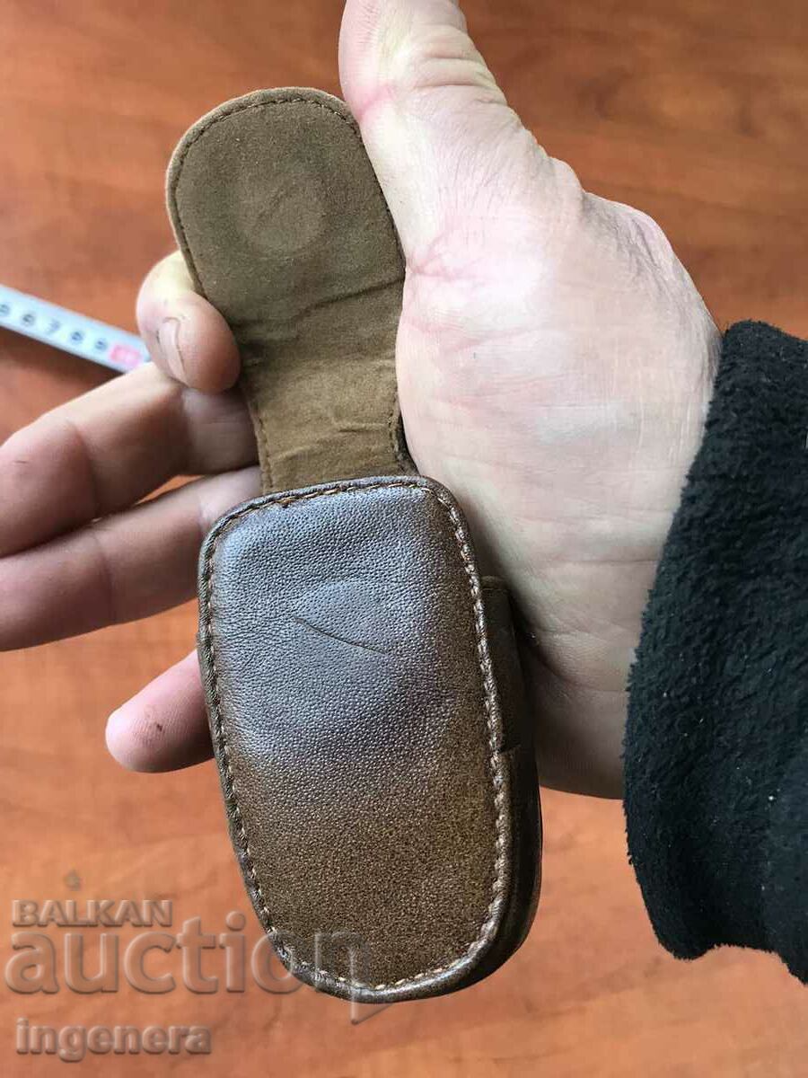 CAZ PIELE FERMĂ ÎNCHIDERE MAGNETICĂ NOUĂ - 6 CAZ PIELE FERMĂ ÎNCHIDERE MAGNETICĂ NOUĂ - 6