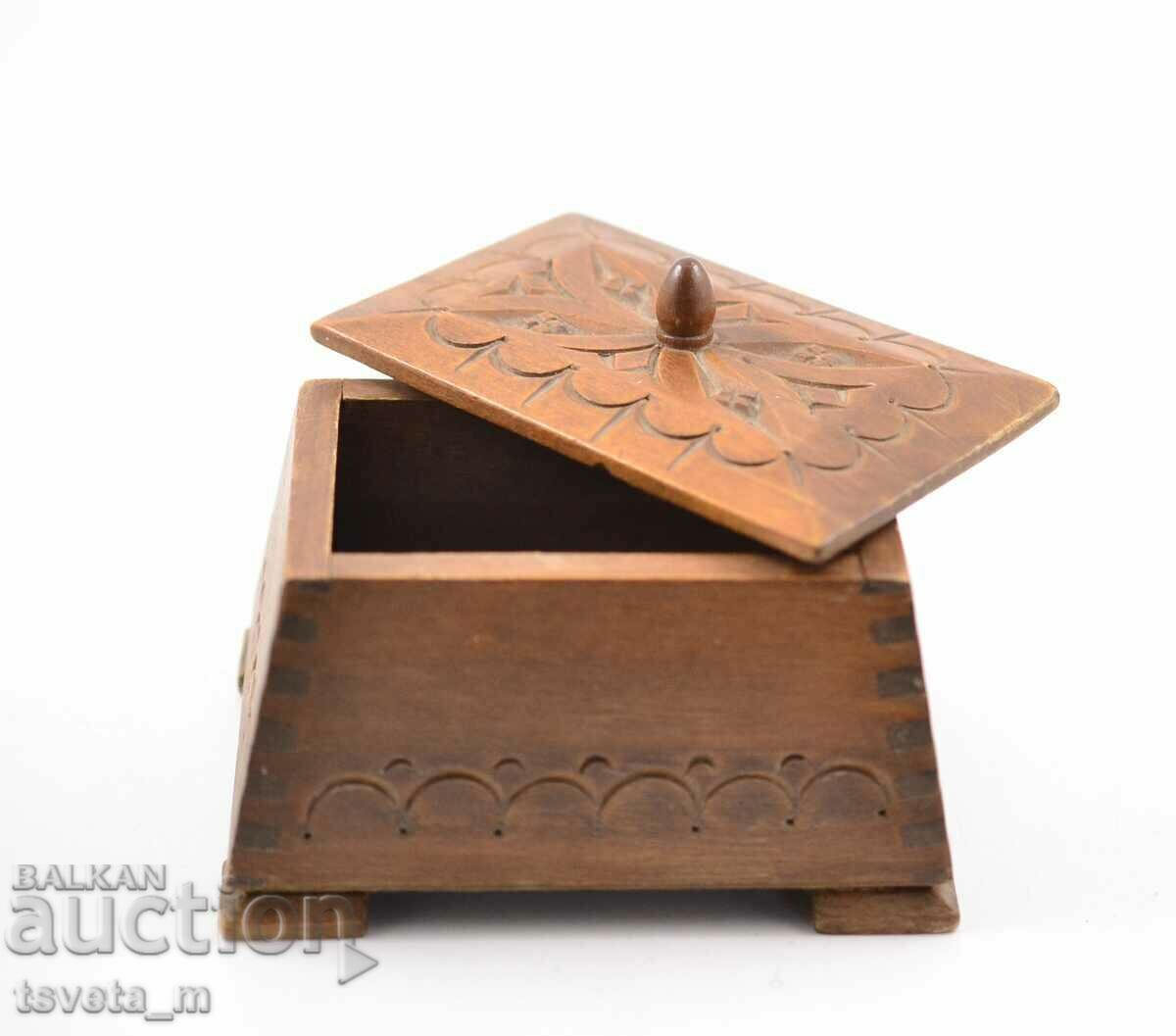 Auction Wooden box carved walnut Auction Wooden box carved walnut