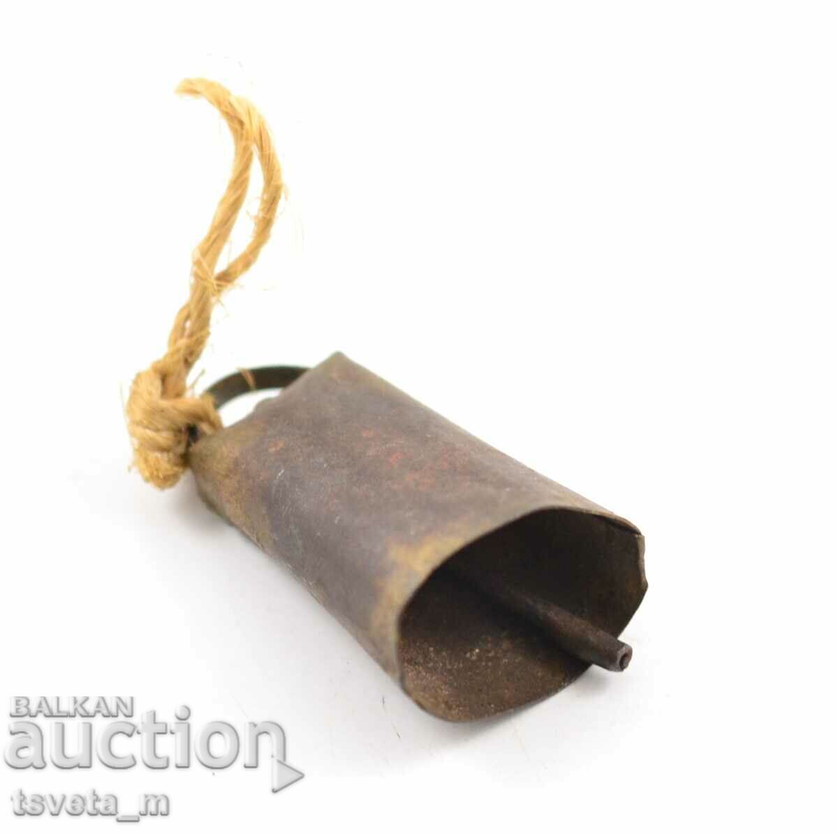 Auction CHAN BOY, BELL, BELL Auction CHAN BOY, BELL, BELL