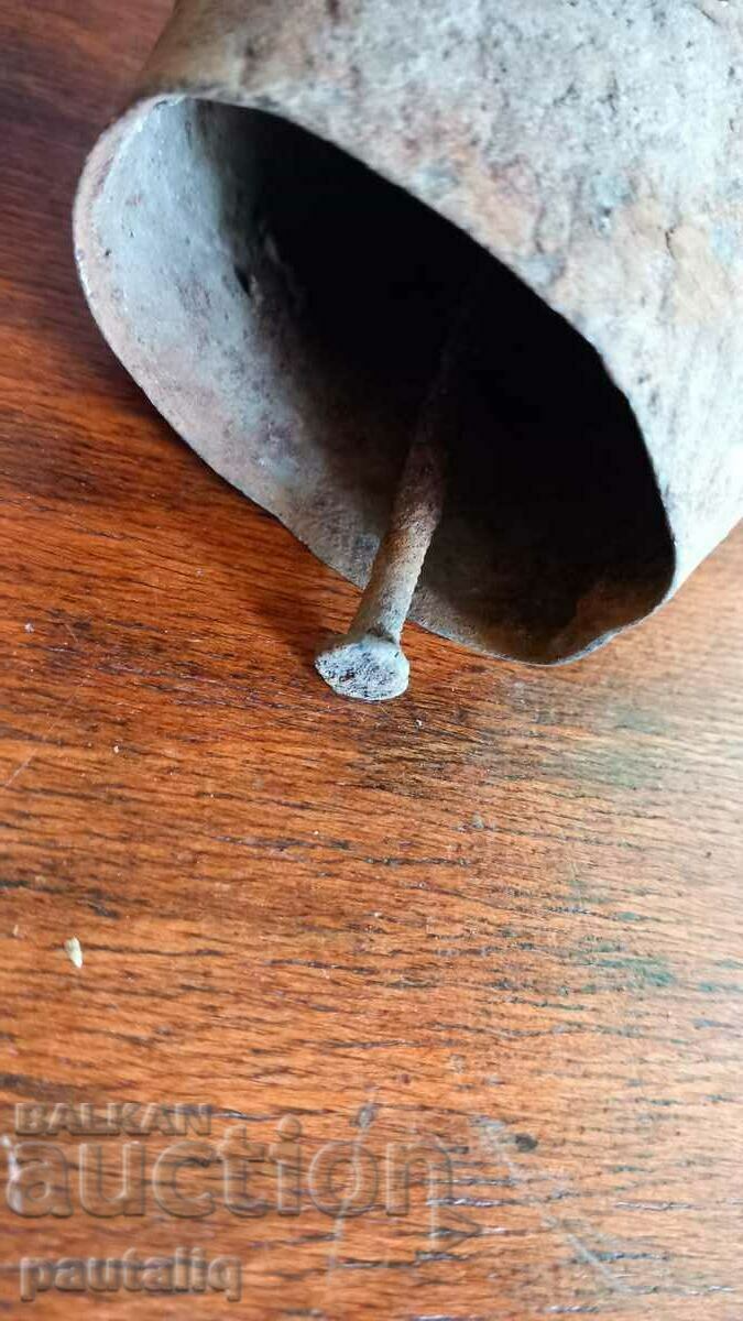 Auction CHAN BELL BOY Auction CHAN BELL BOY