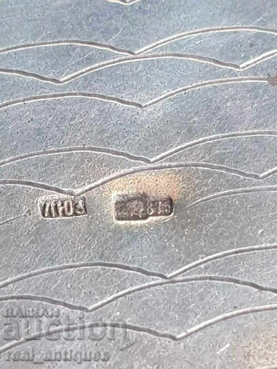 Auction Silver powder case Auction Silver powder case