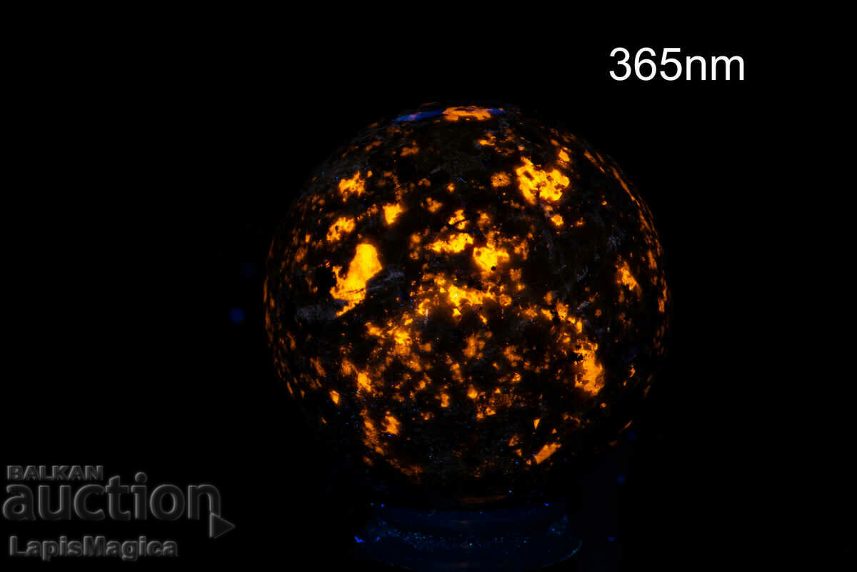 Sferă fluorescentă de sodalit 61,5 mm #3
