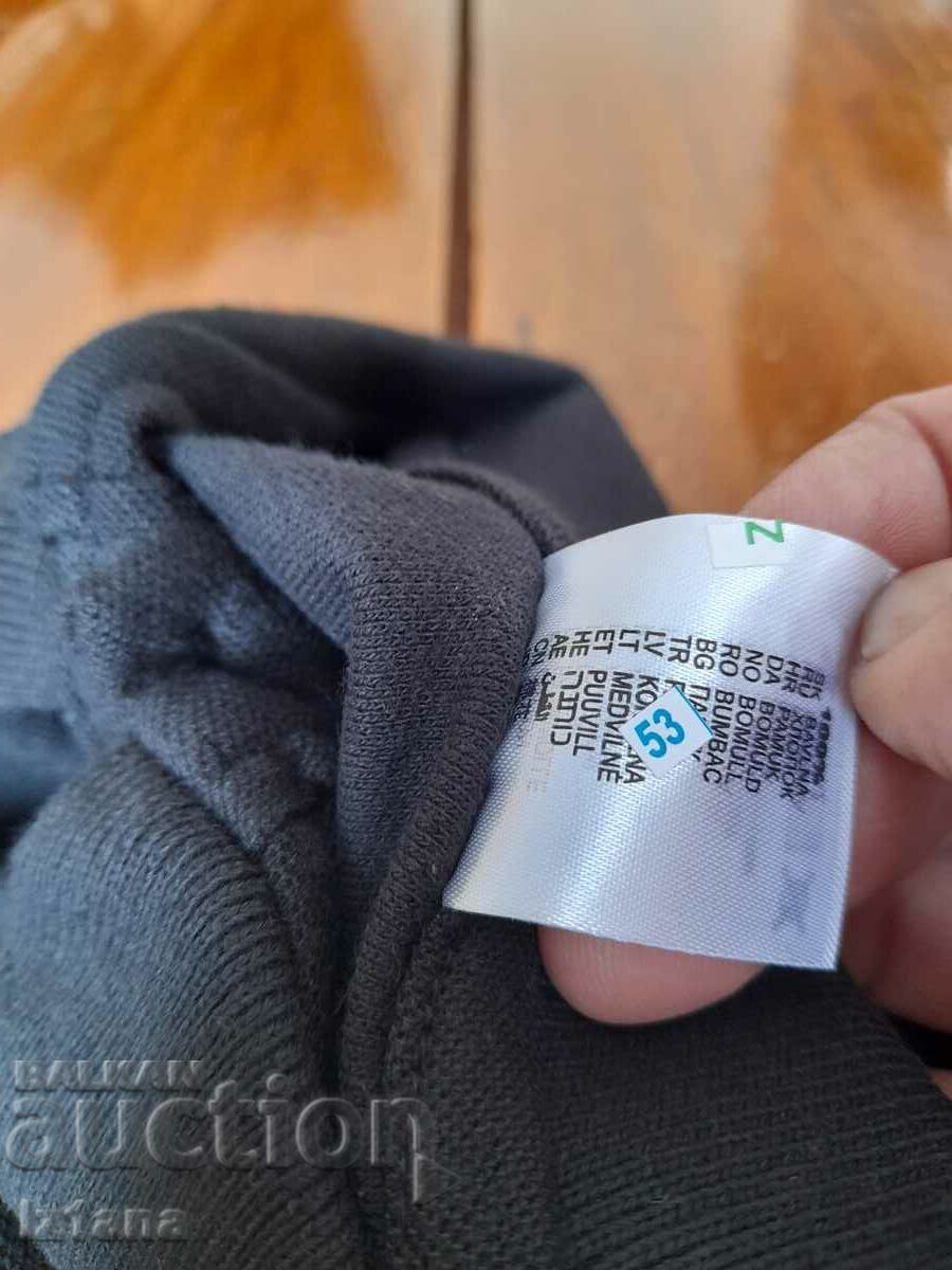 Delivery of Old shirt Staropramen Delivery of Old shirt Staropramen