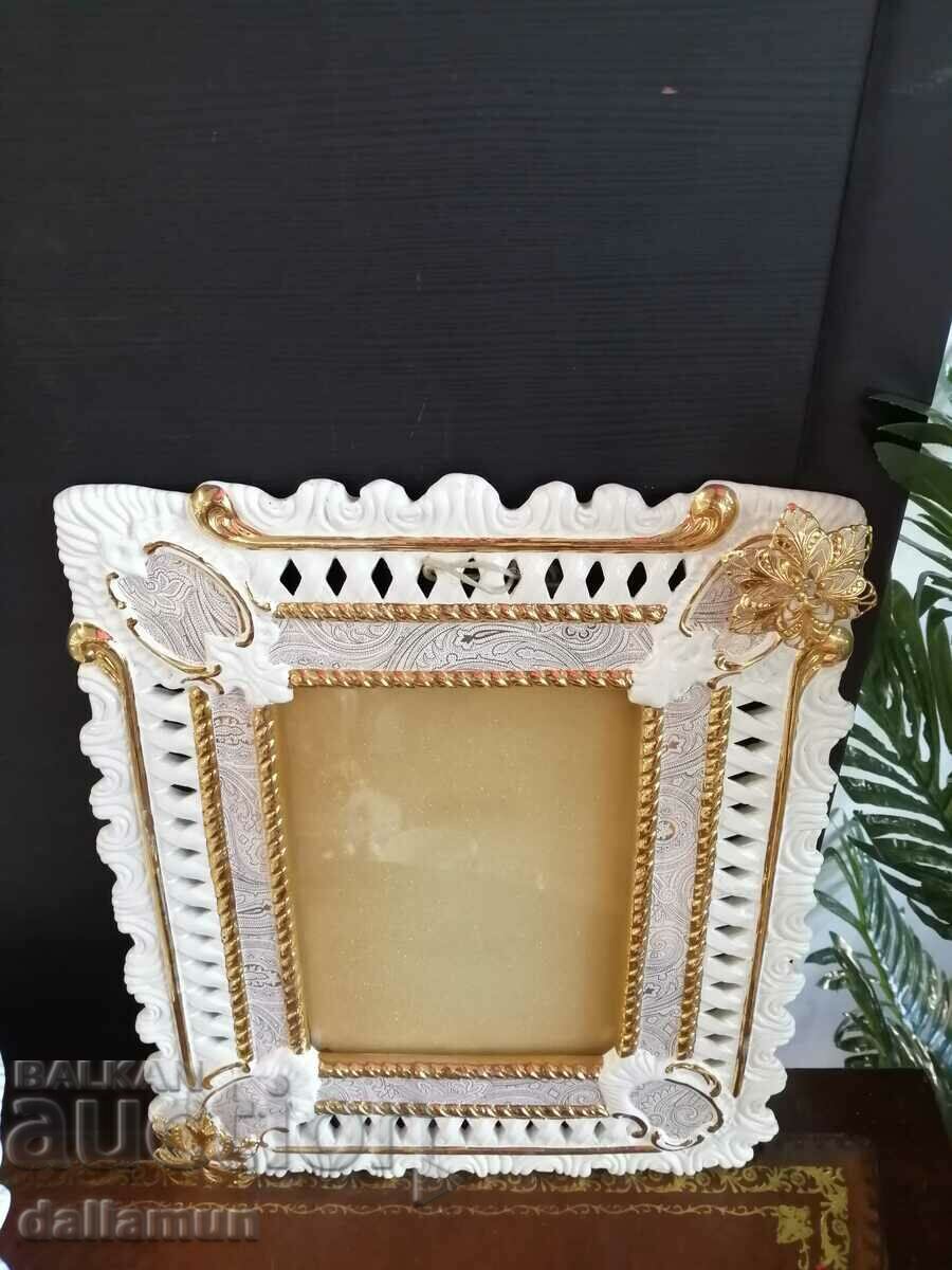 basket and picture frame set with price 102.00 BGN | € 52.15 basket and picture frame set with price 102.00 BGN | € 52.15