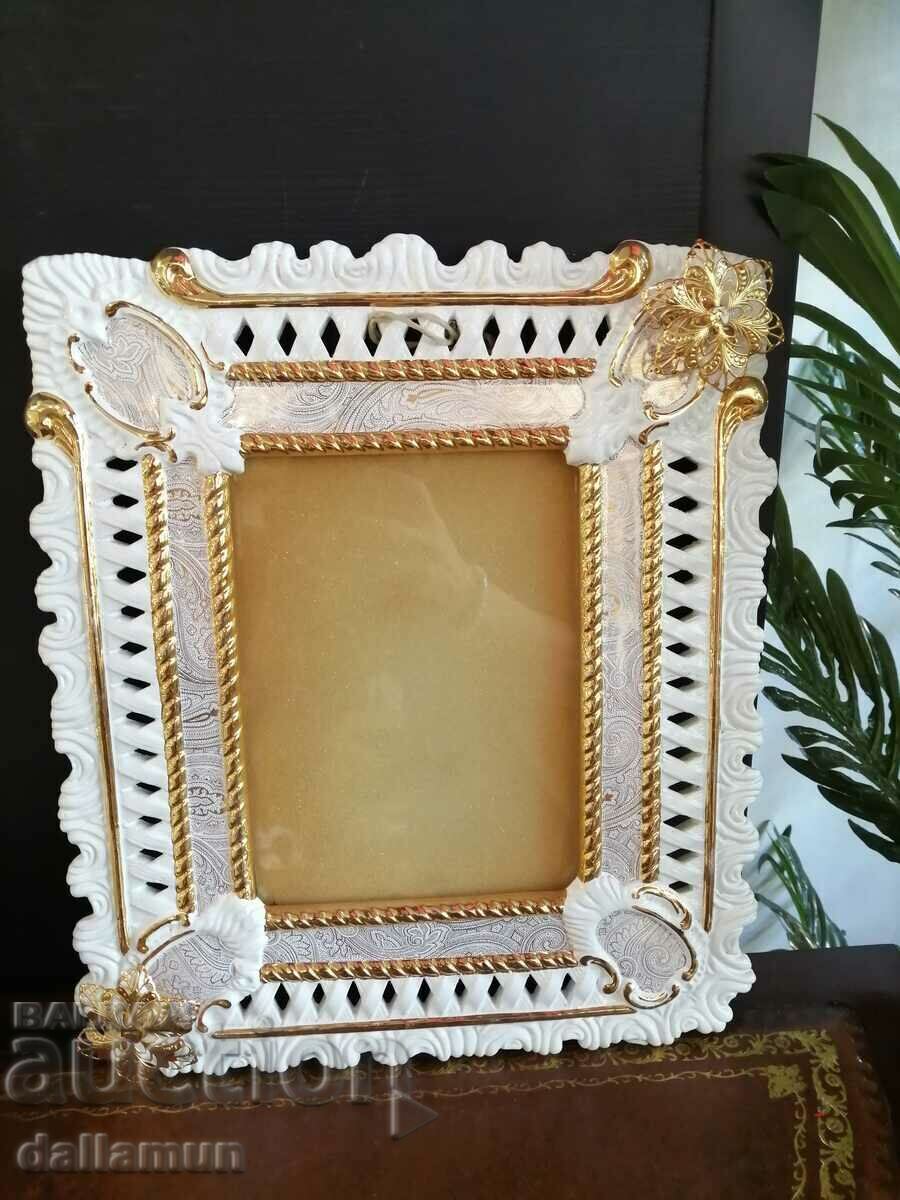 Auction basket and picture frame set Auction basket and picture frame set