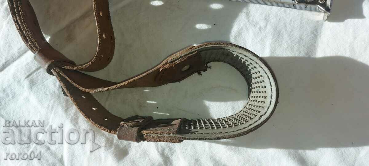 Auction STRAP - RIFLE - AUTOMATIC Auction STRAP - RIFLE - AUTOMATIC