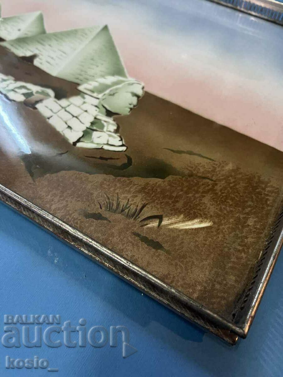 Tavă veche din porțelan cu preț € 10.00 | 19.56 BGN