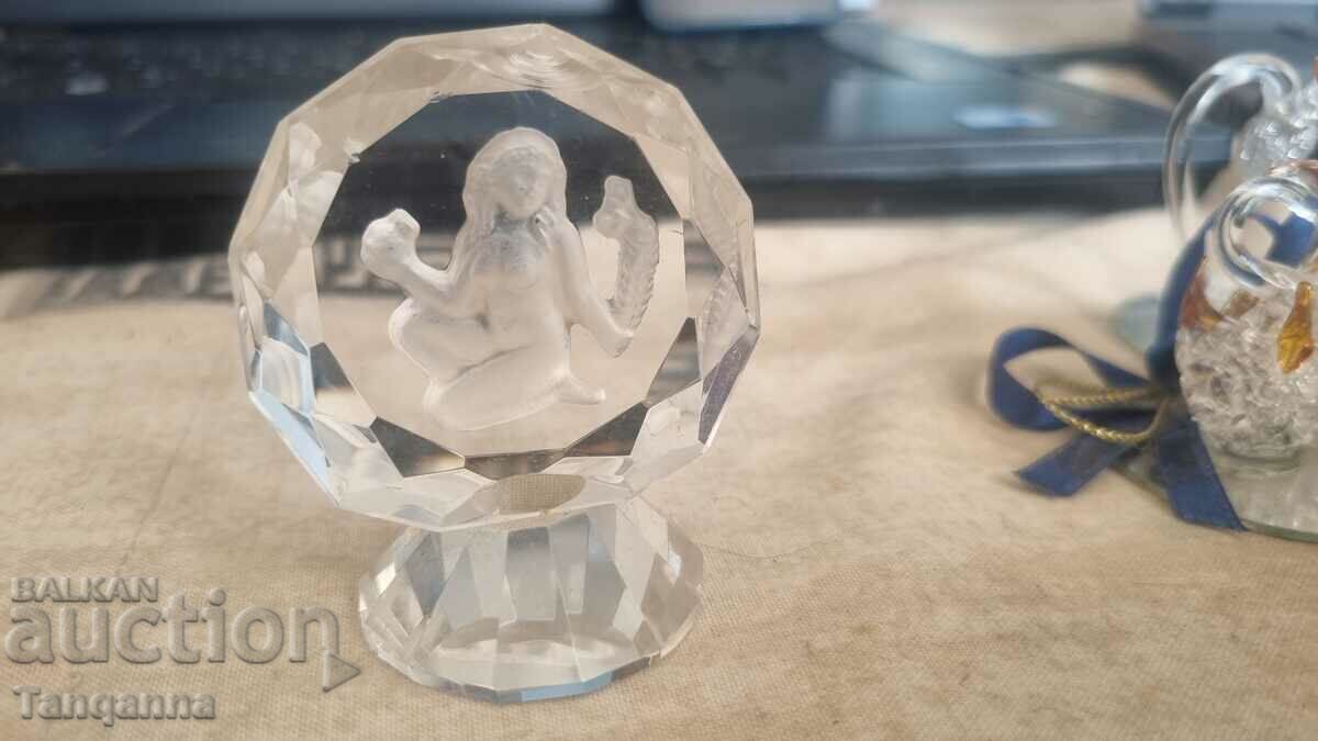 Glass figure with price 5.00 BGN | € 2.56 Glass figure with price 5.00 BGN | € 2.56