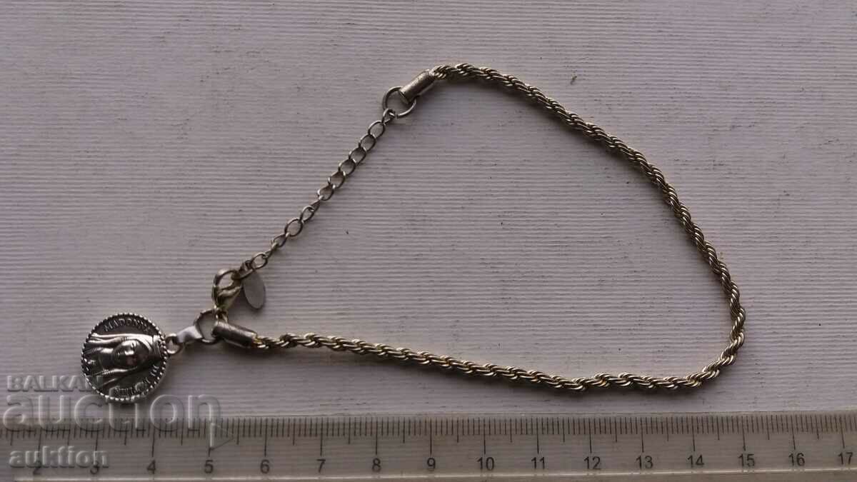 Brățară placată cu argint cu preț 3.99 BGN | € 2.04 Brățară placată cu argint cu preț 3.99 BGN | € 2.04