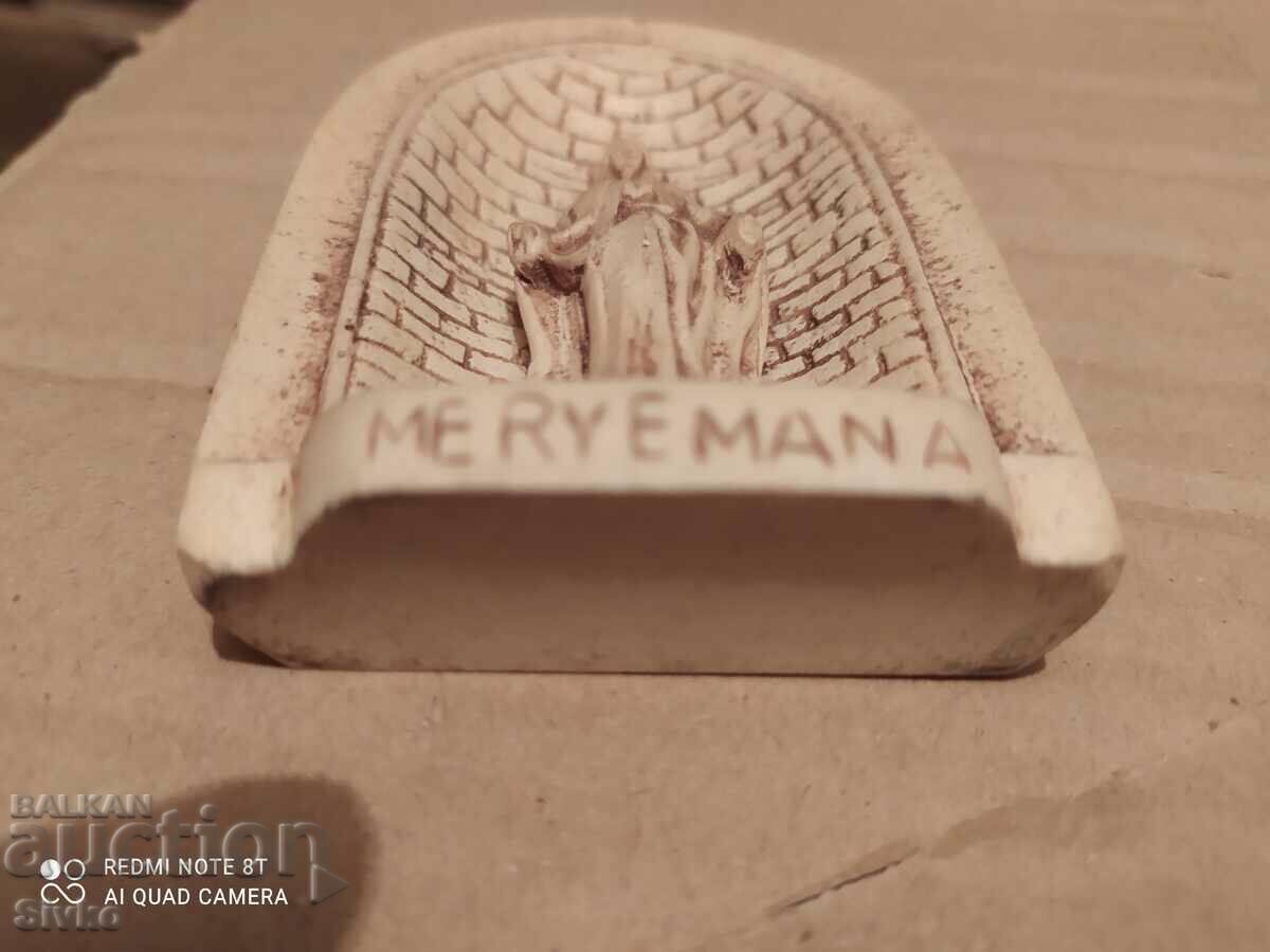 Delivery of Icon statuette Virgin Mary