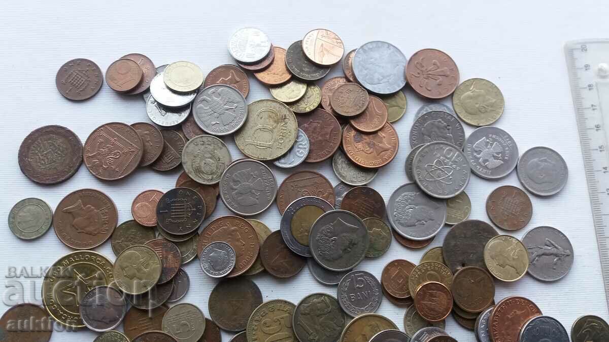 A COLLECTION OF 150 COINS FROM AROUND THE WORLD with price 19.99 BGN | € 10.22 A COLLECTION OF 150 COINS FROM AROUND THE WORLD with price 19.99 BGN | € 10.22