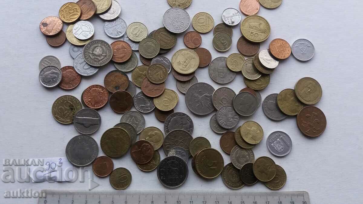 A COLLECTION OF 90 COINS FROM AROUND THE WORLD - 6 A COLLECTION OF 90 COINS FROM AROUND THE WORLD - 6
