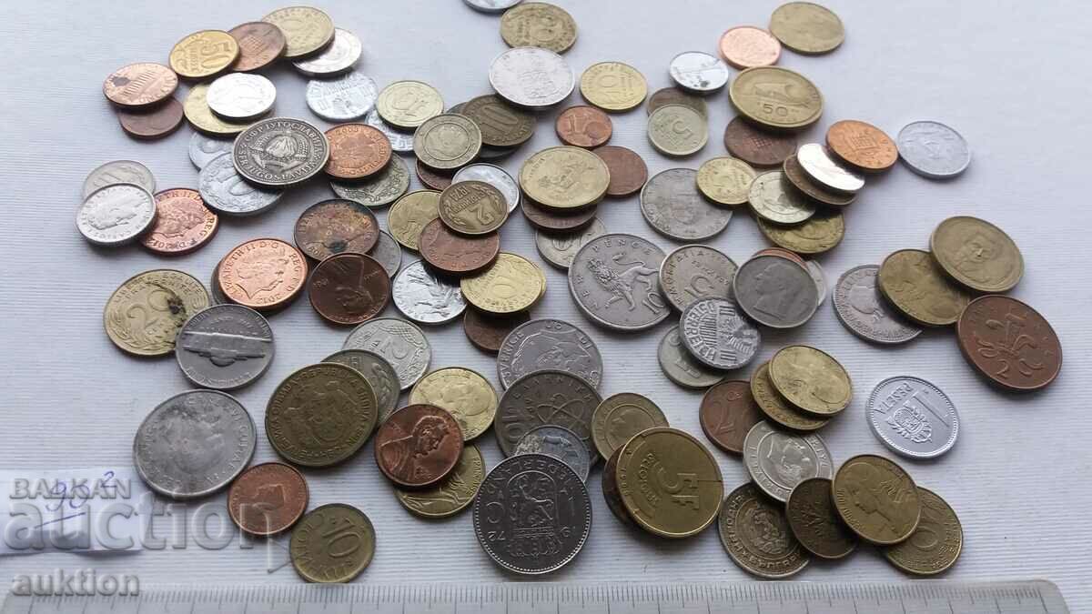 A COLLECTION OF 90 COINS FROM AROUND THE WORLD - 7 A COLLECTION OF 90 COINS FROM AROUND THE WORLD - 7