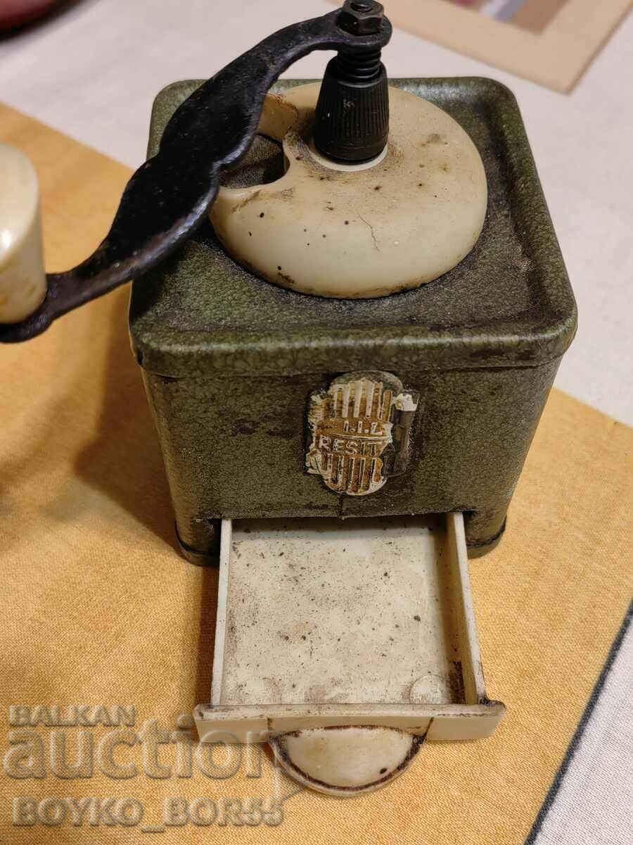 Auction Old Romanian Soc Manual Coffee/Black Pepper Grinder Auction Old Romanian Soc Manual Coffee/Black Pepper Grinder