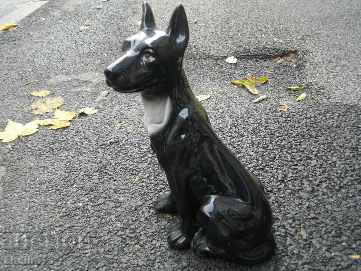 OLD PORCELAIN DOG with price 135.00 BGN | € 69.02 OLD PORCELAIN DOG with price 135.00 BGN | € 69.02