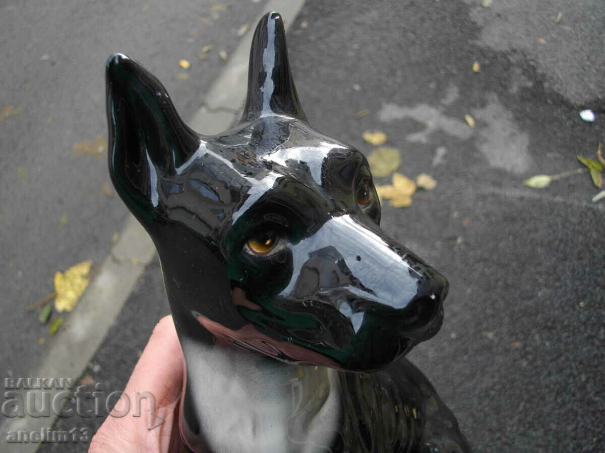 Delivery of OLD PORCELAIN DOG Delivery of OLD PORCELAIN DOG