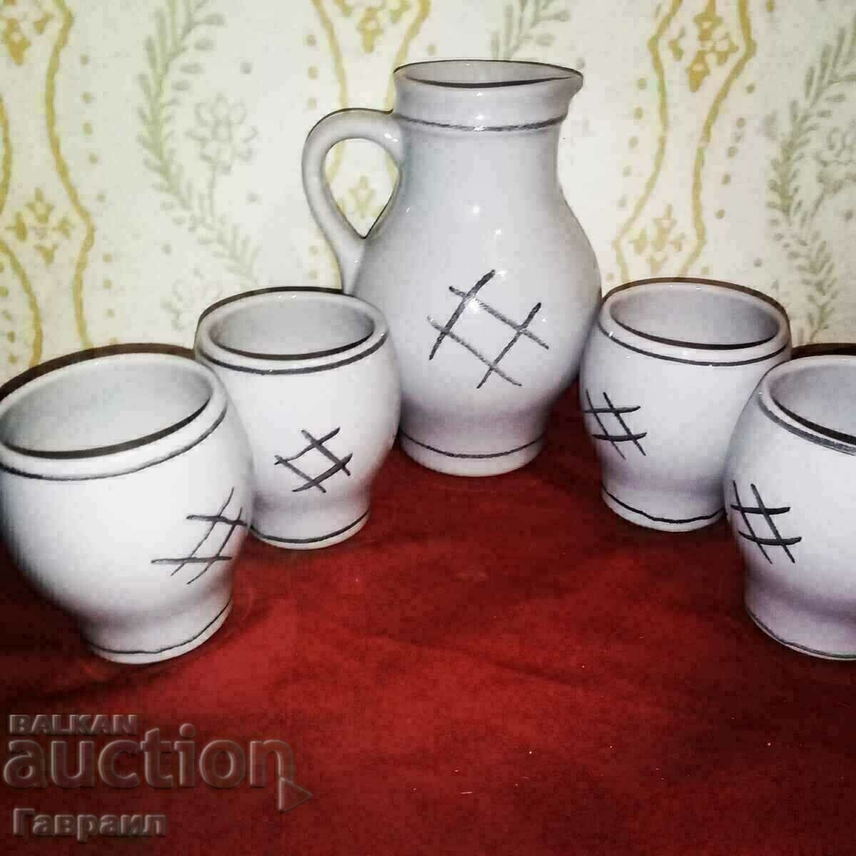 Delivery of Set of cups and jug