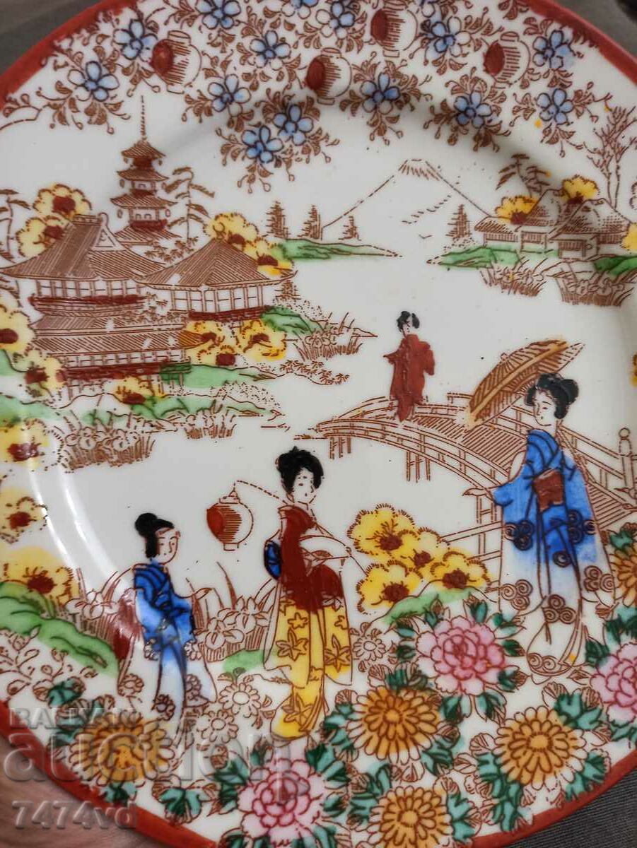 Auction PORCELAIN BEAUTY, PLATE, HAND PAINTED SCENES Auction PORCELAIN BEAUTY, PLATE, HAND PAINTED SCENES