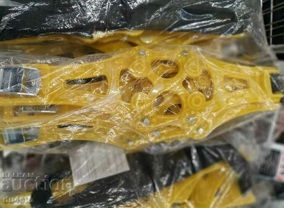 CHAINS For SNOW, ICE, mud and sand Made of silicone and steel 4 pcs. H - 6