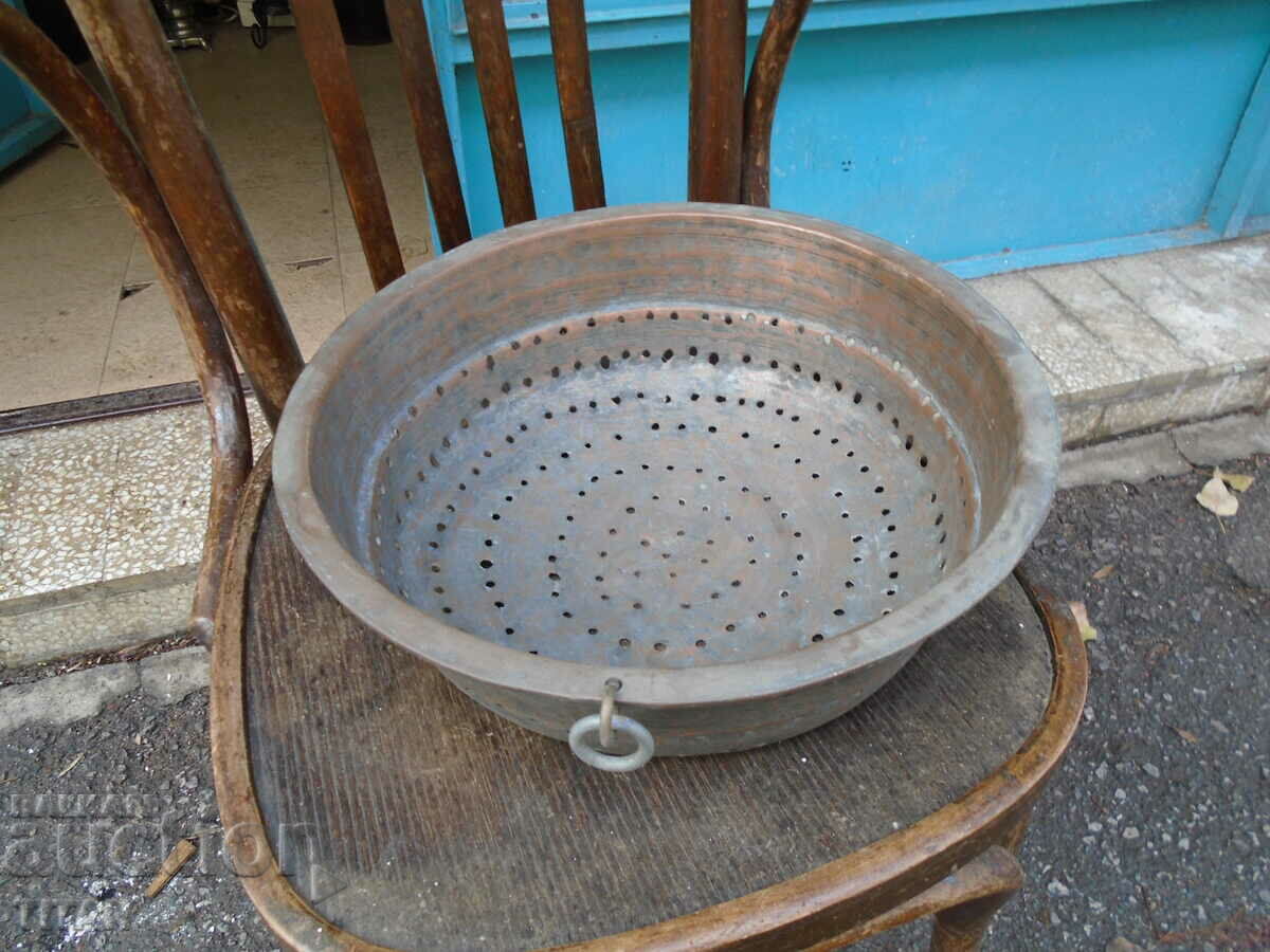 old large copper colander 34/11 cm., very massive and heavy
